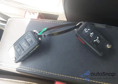 2017 Volkswagen Beetle 1.8T Dune from USA, damaged, VIN 3VWS17ATXHM622392